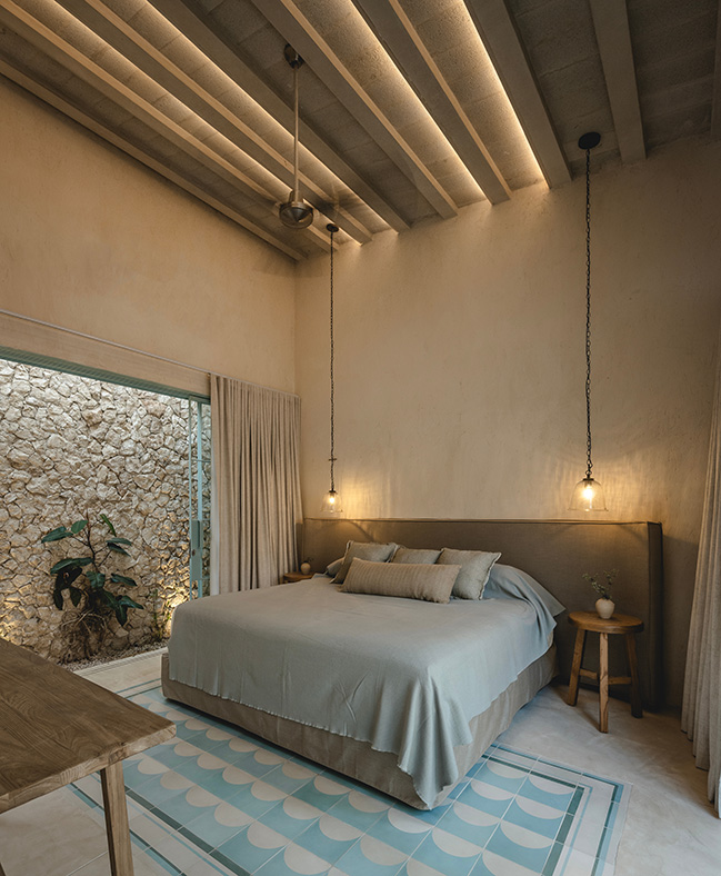 Casa Habitación by Veinte Diezz Arquitectos | Transforms an abandoned into a serene indoor-outdoor dwelling