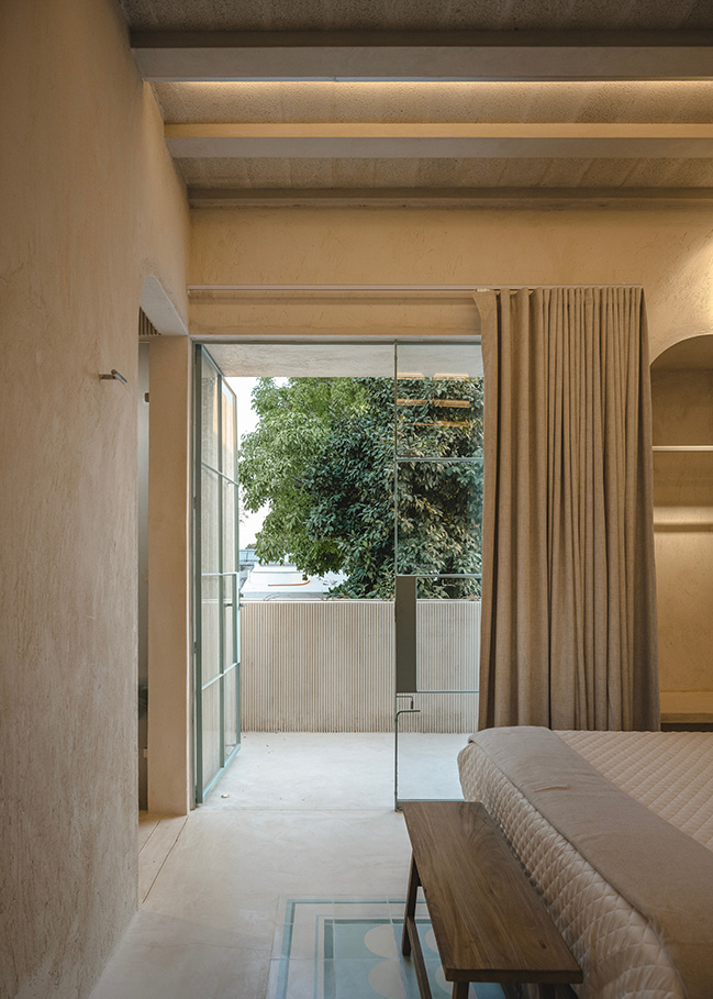 Casa Habitación by Veinte Diezz Arquitectos | Transforms an abandoned into a serene indoor-outdoor dwelling