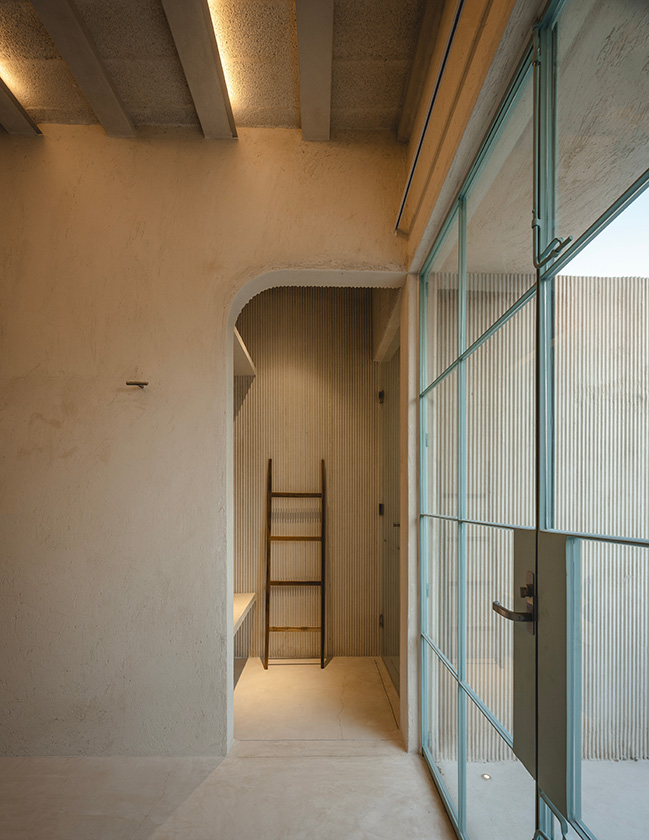 Casa Habitación by Veinte Diezz Arquitectos | Transforms an abandoned into a serene indoor-outdoor dwelling