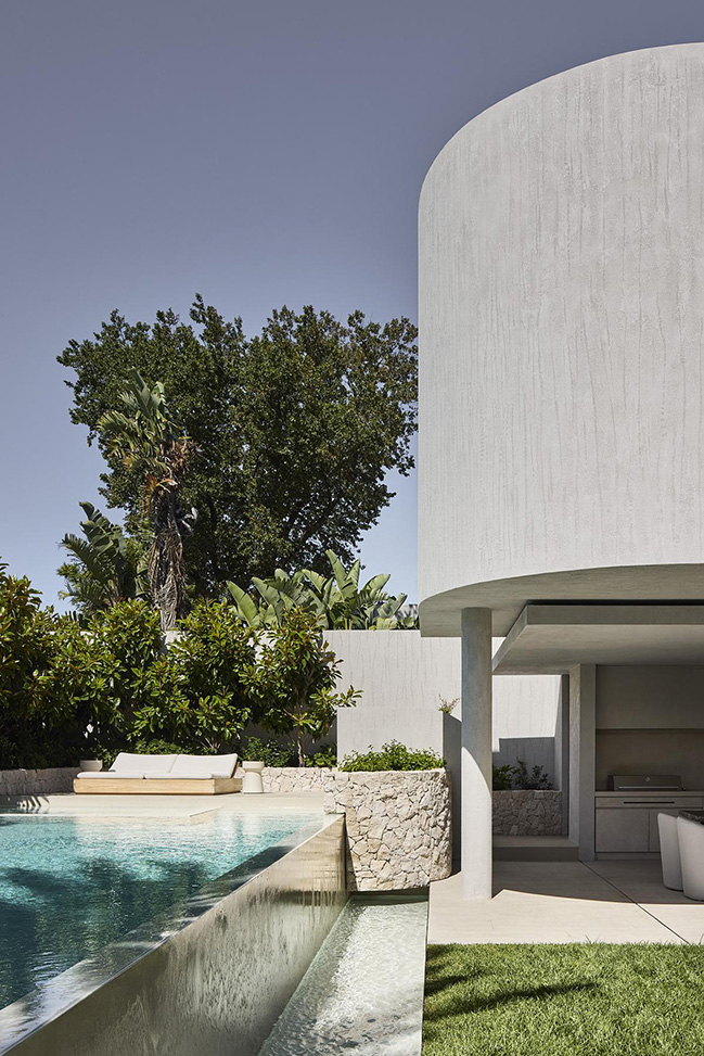 Brighton Sands by mckimm | A Sanctuary of Tranquility