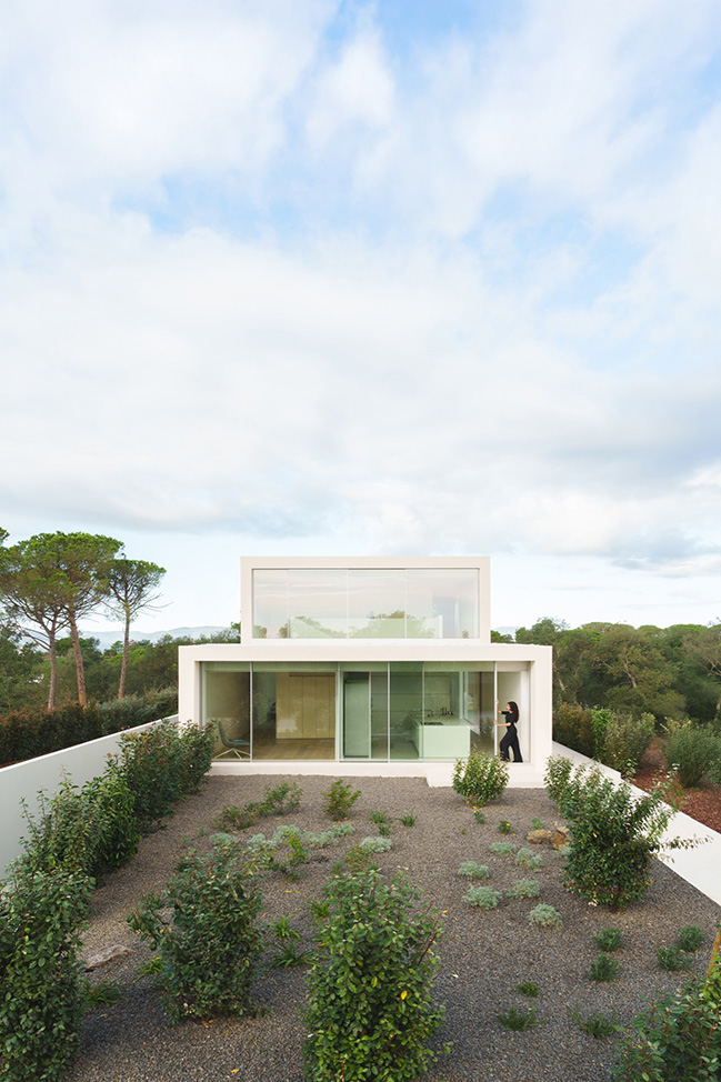 Camiral House by Fran Silvestre Arquitectos