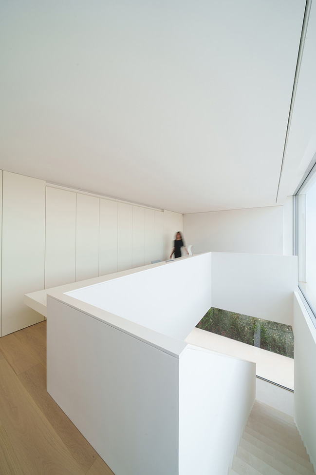 Camiral House by Fran Silvestre Arquitectos