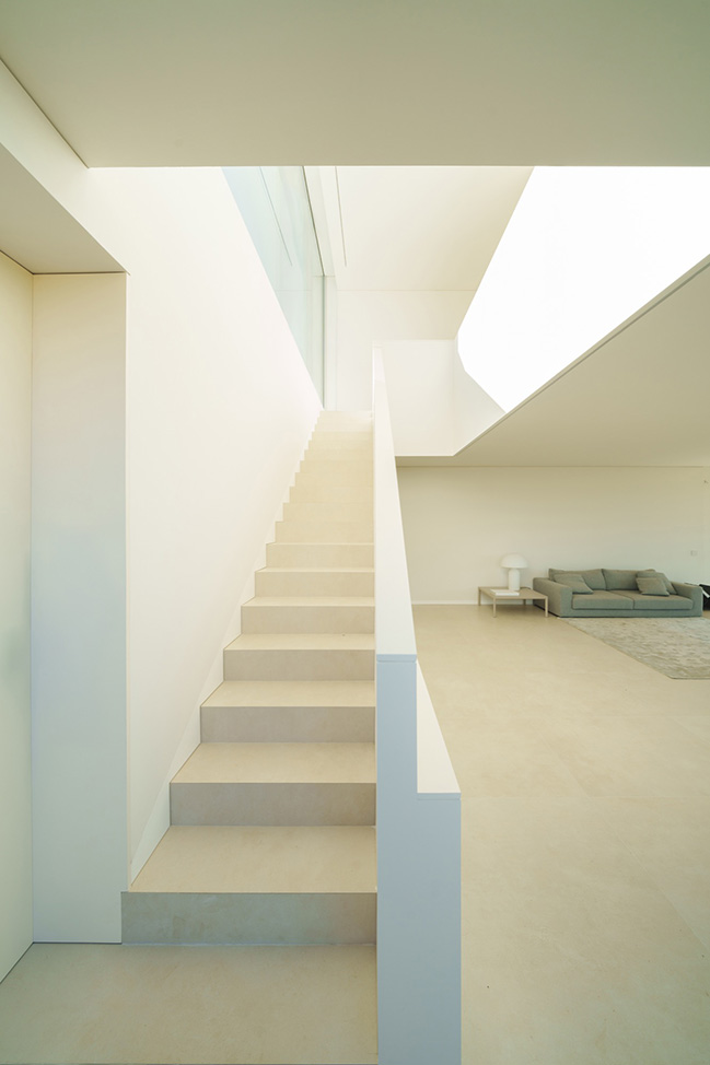 Camiral House by Fran Silvestre Arquitectos