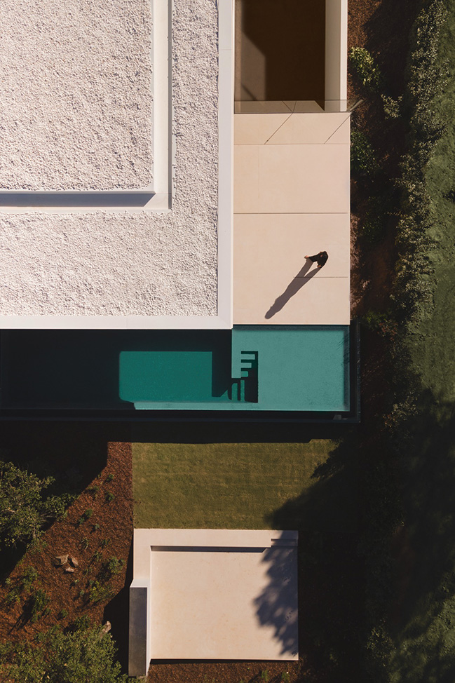 Camiral House by Fran Silvestre Arquitectos