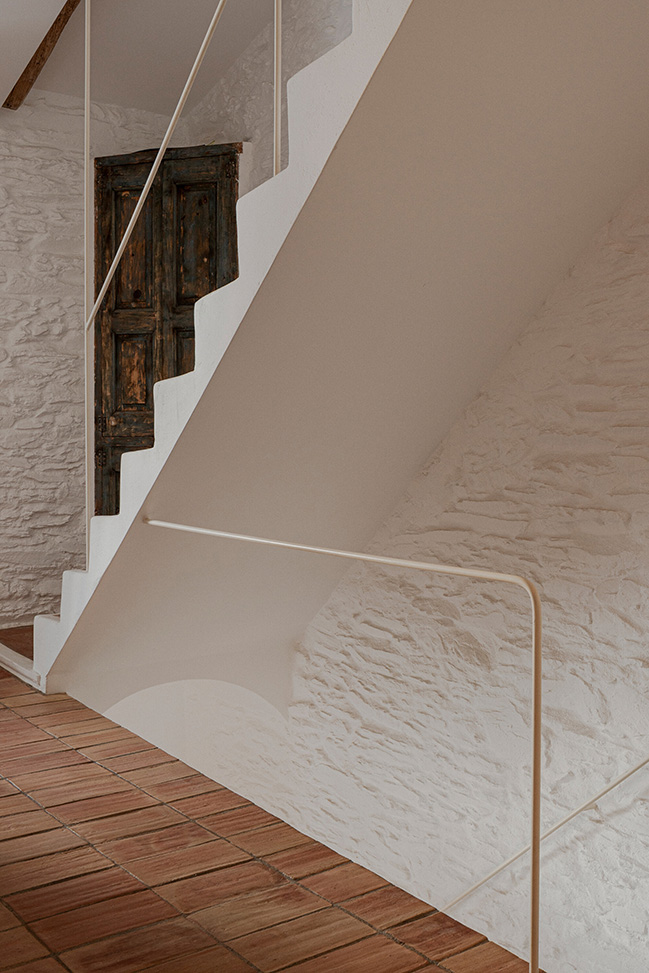 Fisherman's House in Cadaqués by Bea Portabella + Jordi Pagès