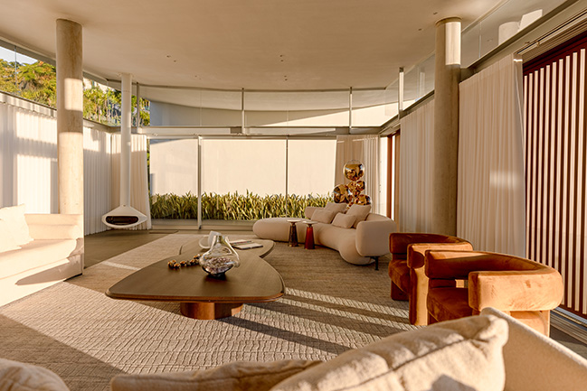 Linho House by Tetro Architecture