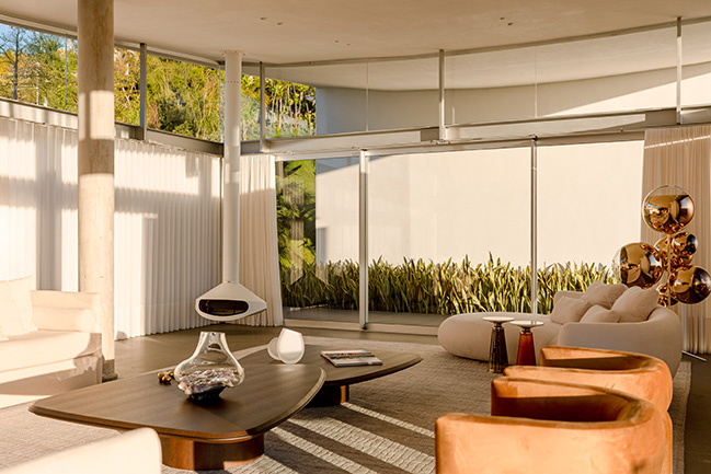 Linho House by Tetro Architecture