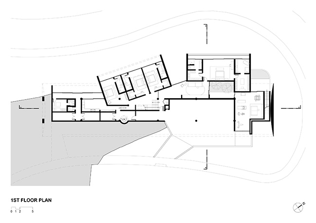 Linho House by Tetro Architecture