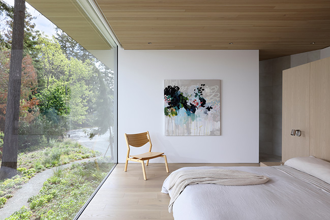 Shoreline House by Splyce Design