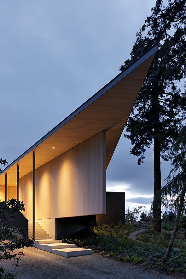 Shoreline House by Splyce Design