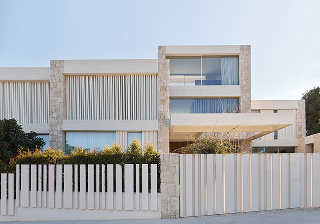 Jacaranda House by Ramón Esteve Estudio