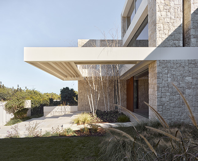 Jacaranda House by Ramón Esteve Estudio