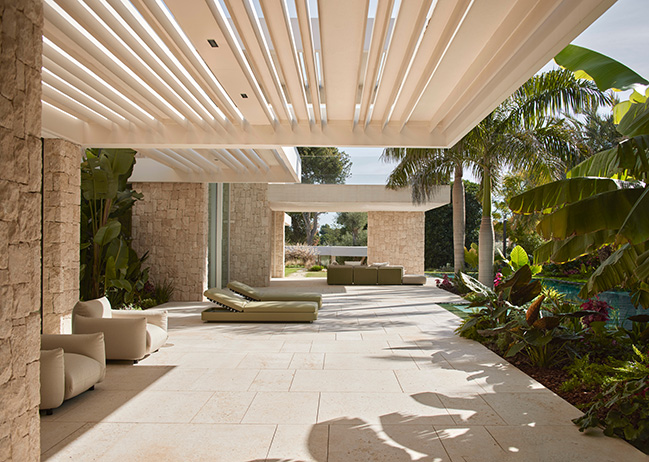 Jacaranda House by Ramón Esteve Estudio