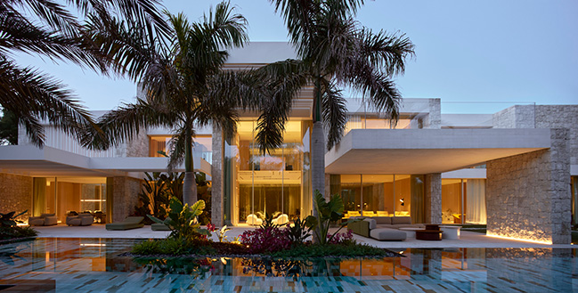 Jacaranda House by Ramón Esteve Estudio