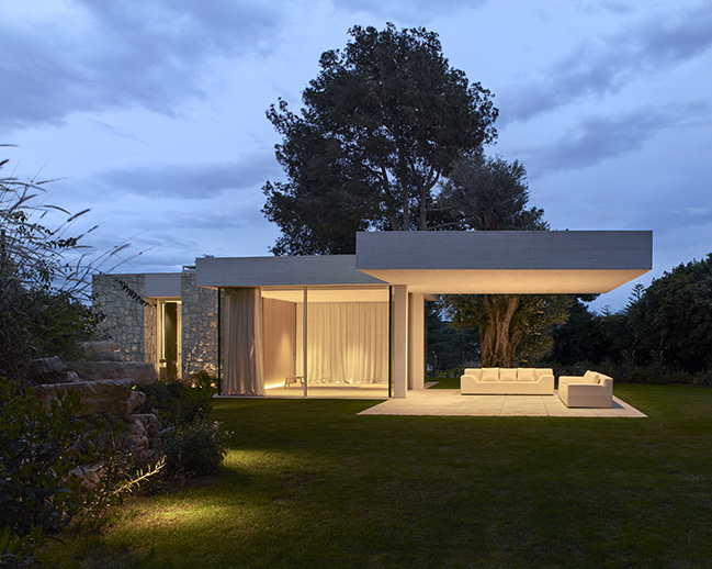 Jacaranda House by Ramón Esteve Estudio