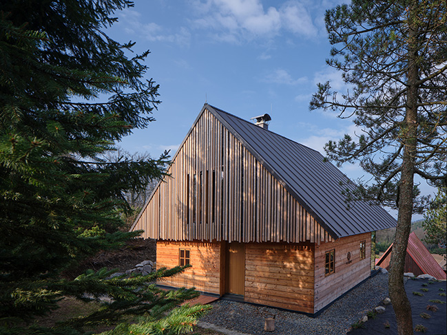 Kohútka Cottage by SENAA architekti