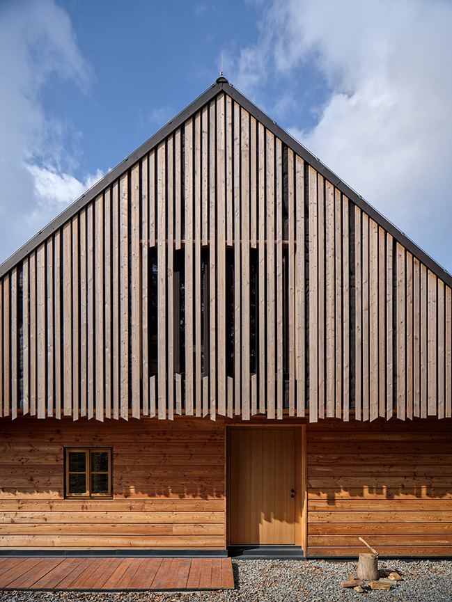 Kohútka Cottage by SENAA architekti