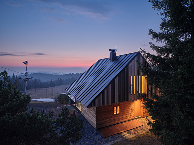 Kohútka Cottage by SENAA architekti
