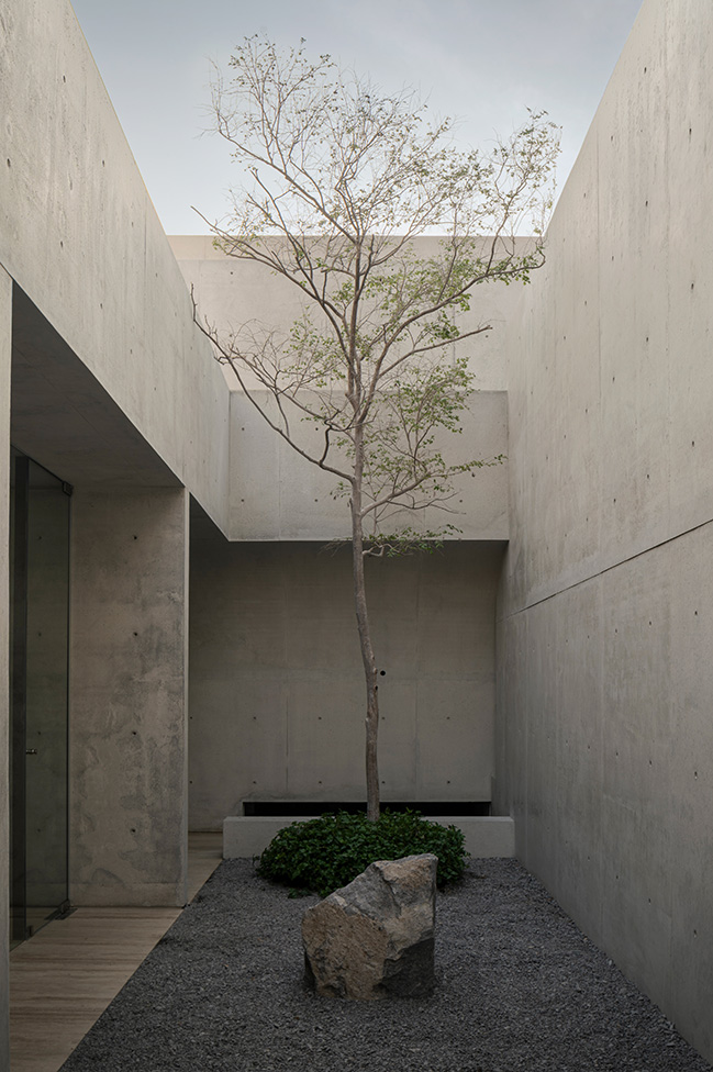 Casa Tao by HW Studio | Shade as a Space for Life