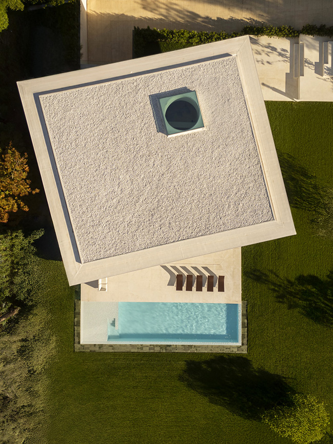 Villa Lavan by Fran Silvestre Arquitectos