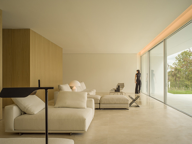 Villa Lavan by Fran Silvestre Arquitectos