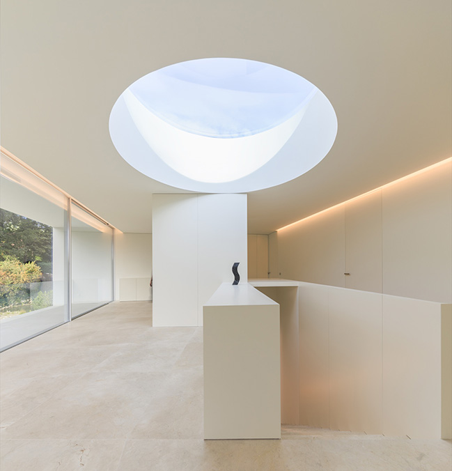 Villa Lavan by Fran Silvestre Arquitectos