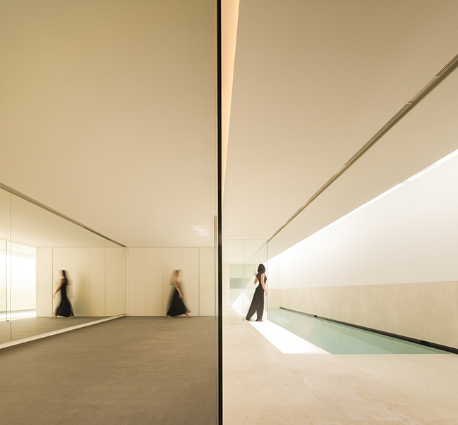 Villa Lavan by Fran Silvestre Arquitectos