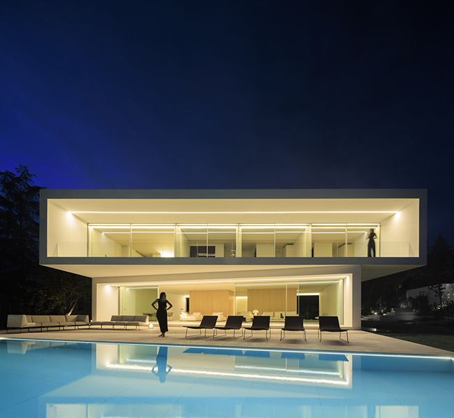 Villa Lavan by Fran Silvestre Arquitectos