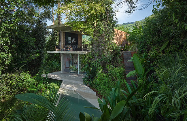 Studio House by Formafatal