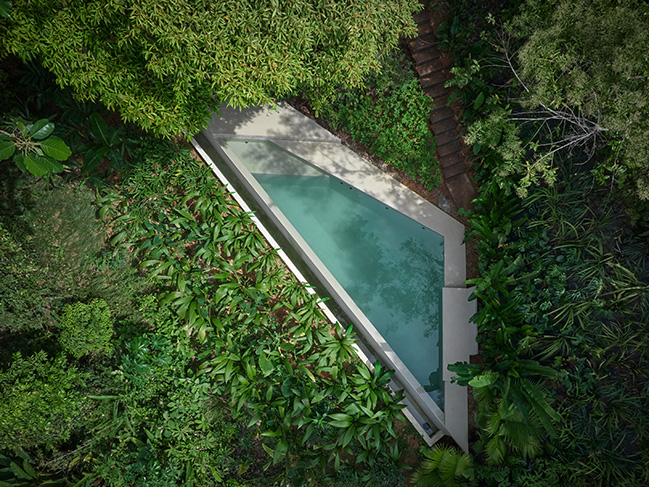 Studio House by Formafatal