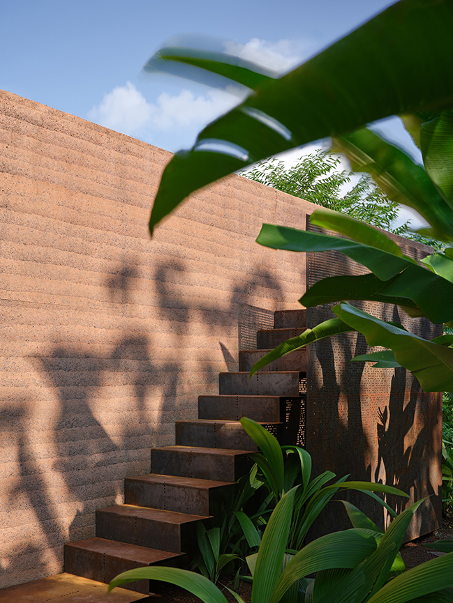 Studio House by Formafatal