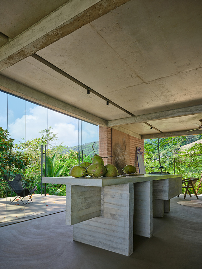 Studio House by Formafatal