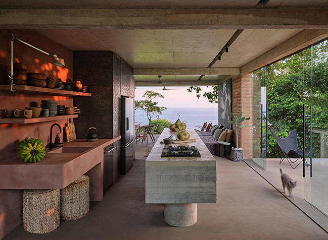 Studio House by Formafatal