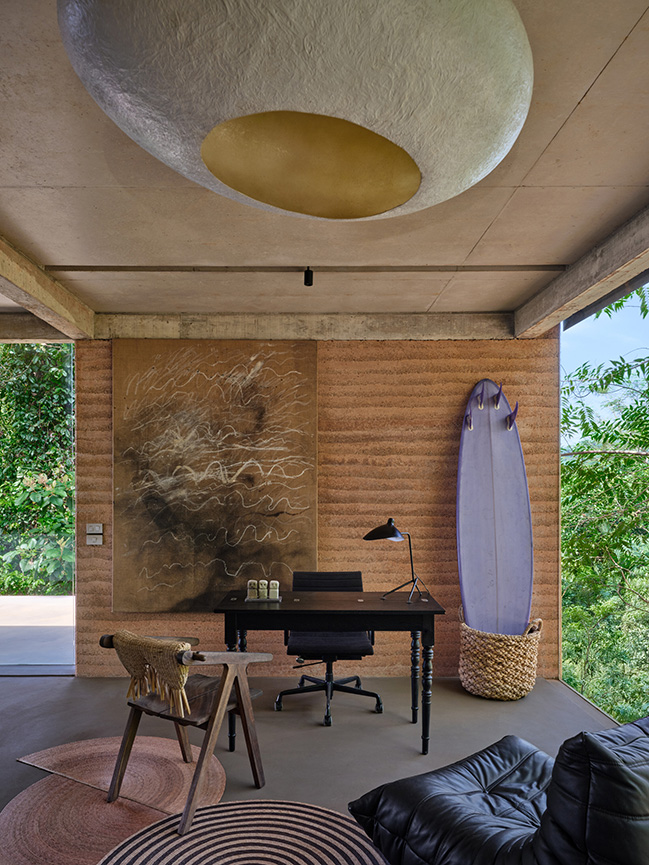 Studio House by Formafatal