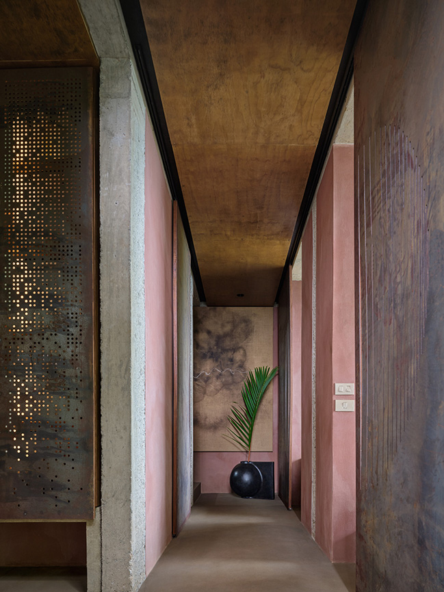 Studio House by Formafatal