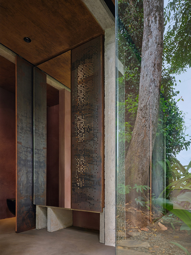 Studio House by Formafatal