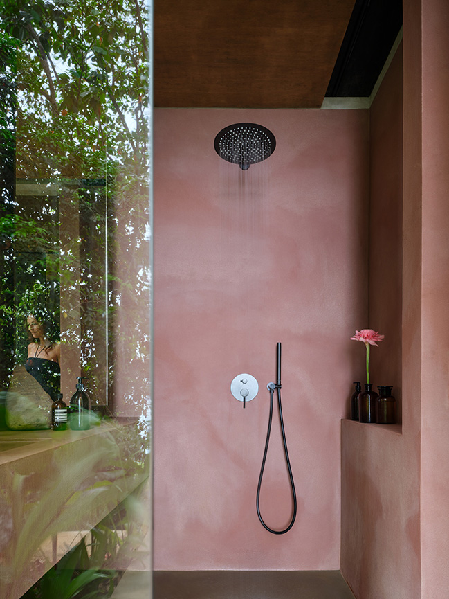 Studio House by Formafatal