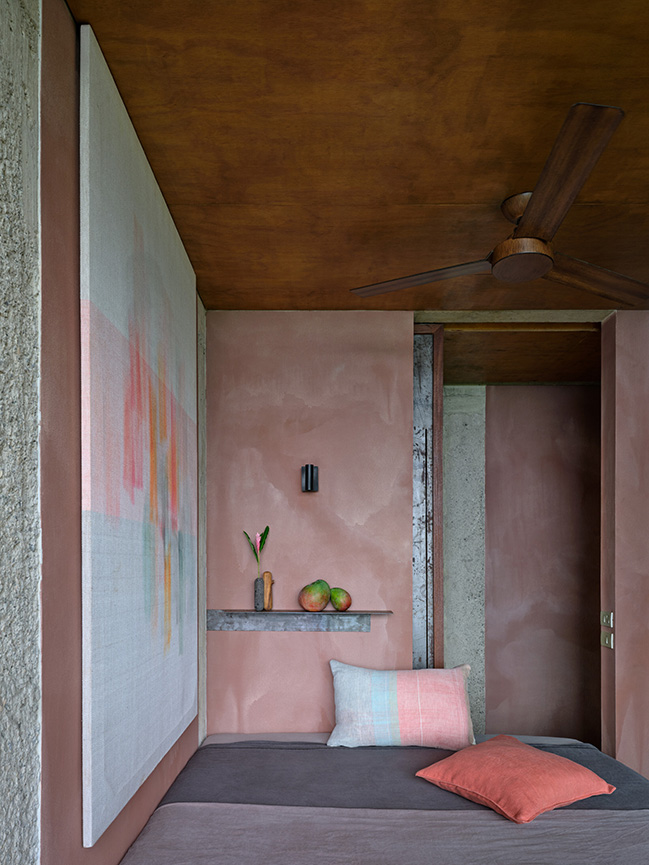 Studio House by Formafatal