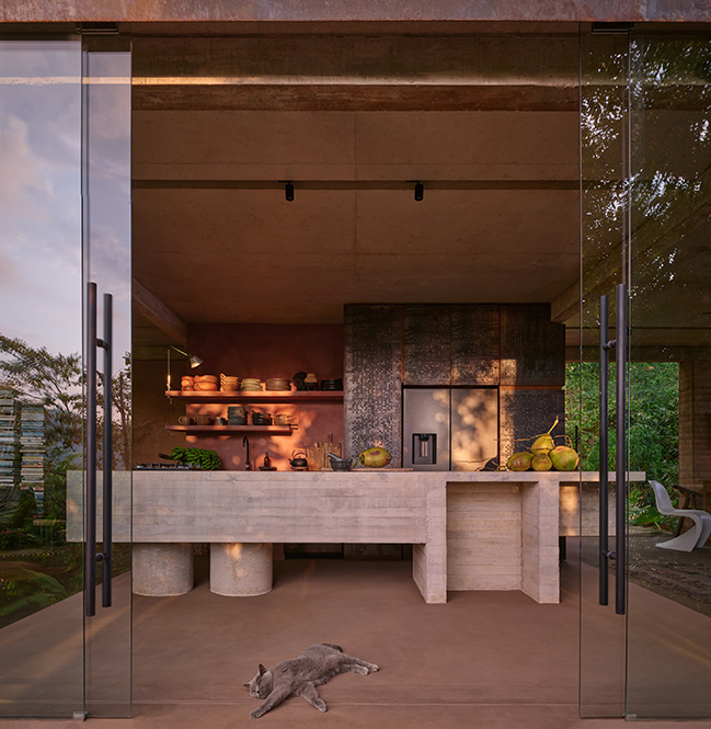 Studio House by Formafatal
