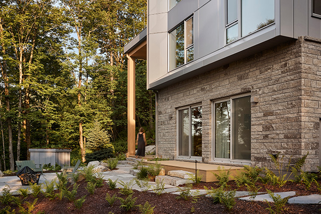 La Croix by Luc Plante architecture + design