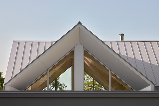 La Croix by Luc Plante architecture + design