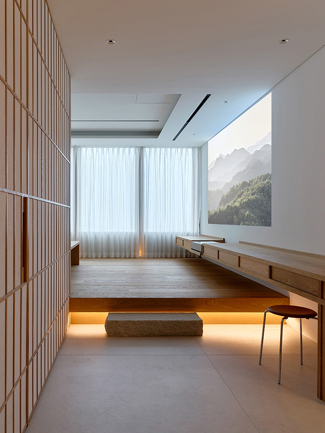 Layered Seoul by Listen Communication | A Quiet Sanctuary Above the City