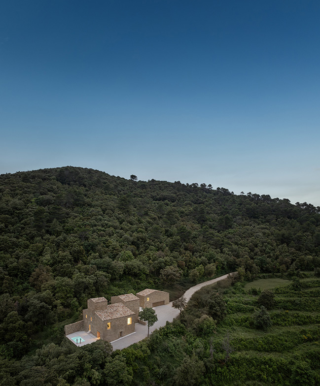 Mas Cadalt by Fran Silvestre Arquitectos