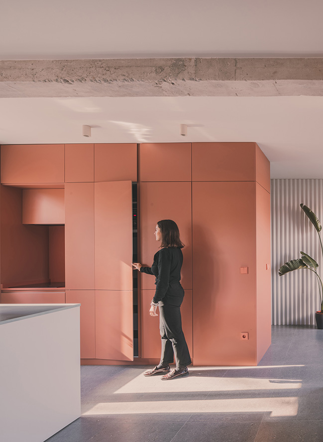 House 64 by OOIIO Architecture