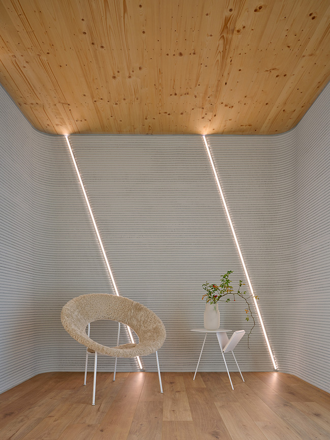 Tiny House LUX by ODA Architects + Coral Architects