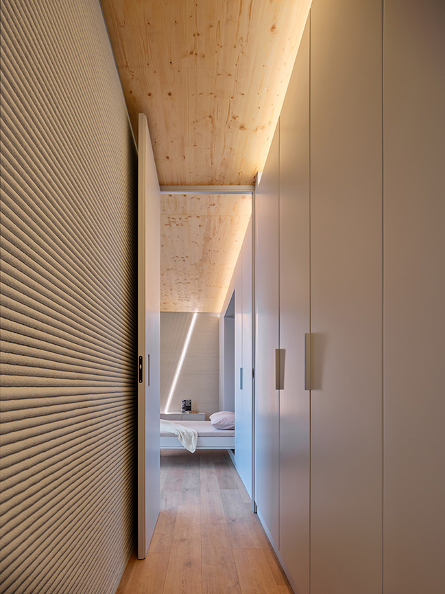 Tiny House LUX by ODA Architects + Coral Architects