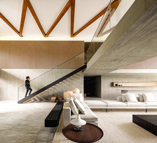 Tangram House by TETRO Architecture