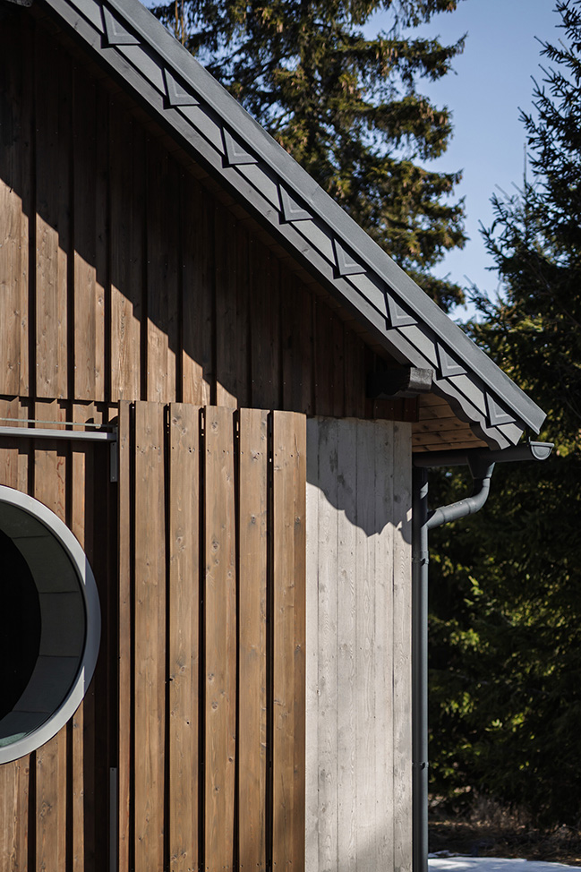 Borová Lada Cottage by Studio Plyš