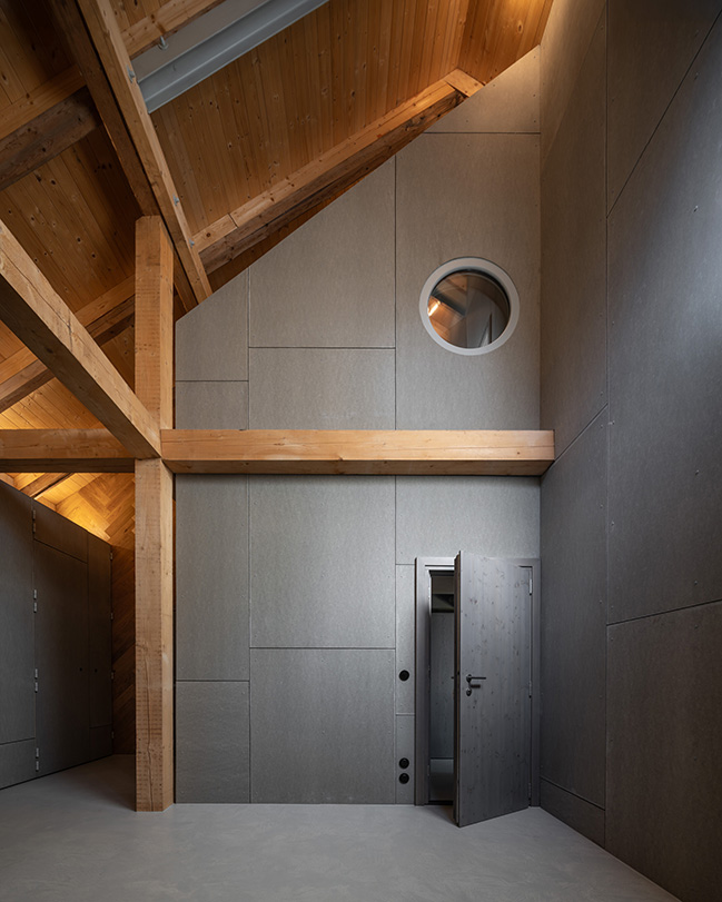 Borová Lada Cottage by Studio Plyš