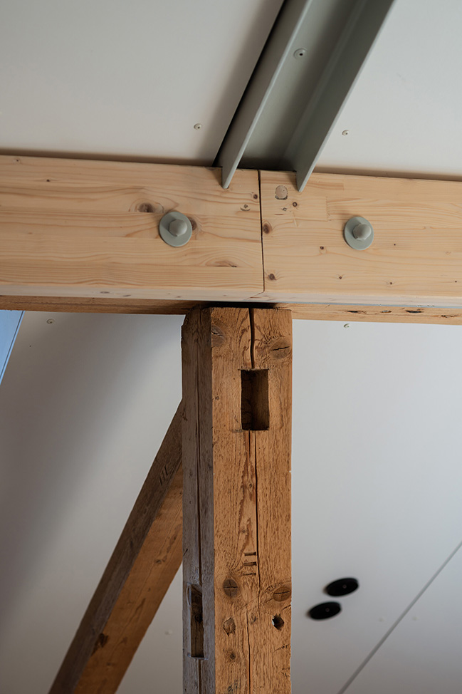 Borová Lada Cottage by Studio Plyš